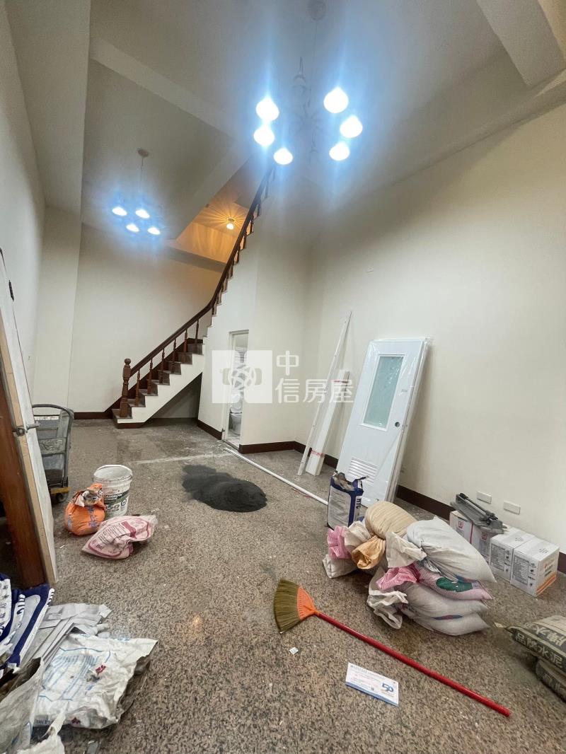 東港大樓店住房屋室內格局與周邊環境