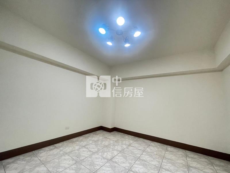 東港大樓店住房屋室內格局與周邊環境