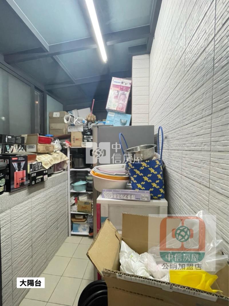 西區流星雨獅子座車位四房房屋室內格局與周邊環境