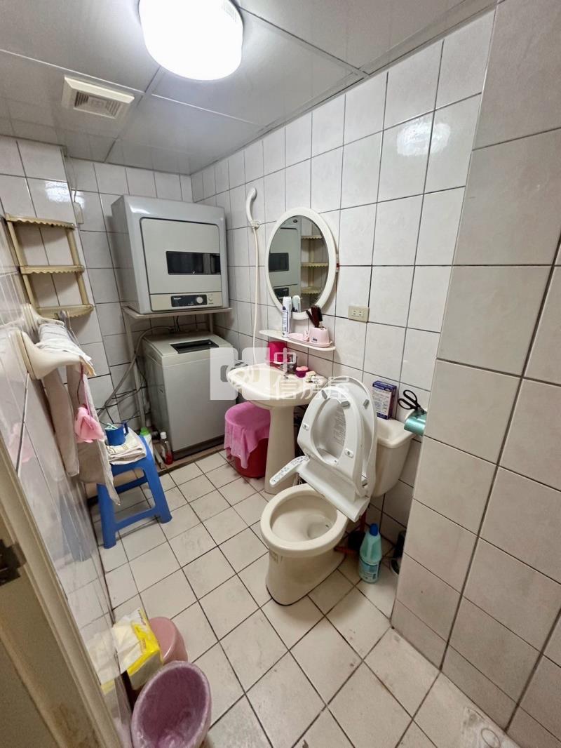 忠貞商圈超美套房房屋室內格局與周邊環境