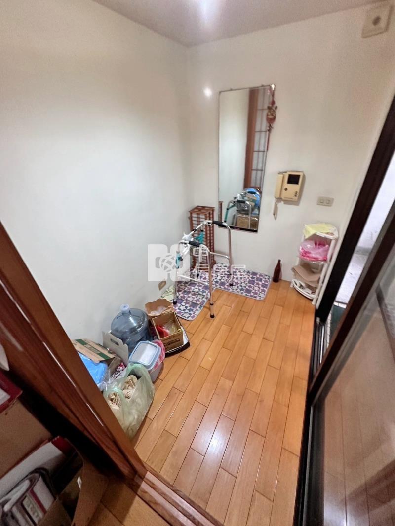 忠貞商圈超美套房房屋室內格局與周邊環境