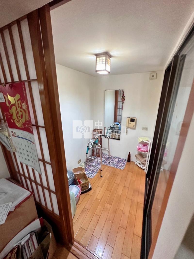 忠貞商圈超美套房房屋室內格局與周邊環境