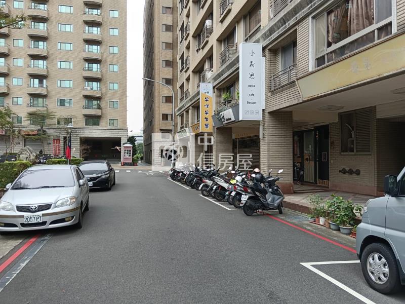 【奔馳】竹城采都大面寬金店面房屋室內格局與周邊環境