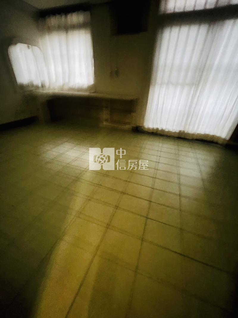 義興國小雙車位透天房屋室內格局與周邊環境