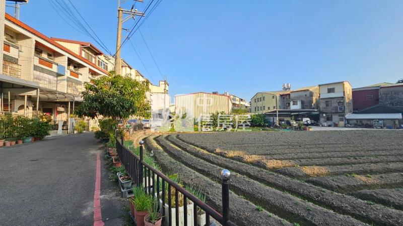 潭子大面積建地房屋室內格局與周邊環境