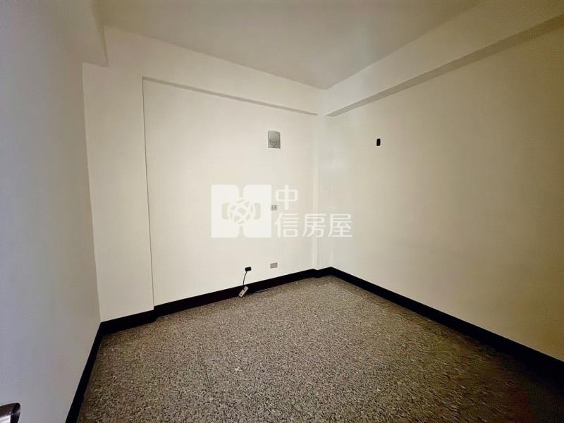 善化市中心超值五房透天房屋室內格局與周邊環境