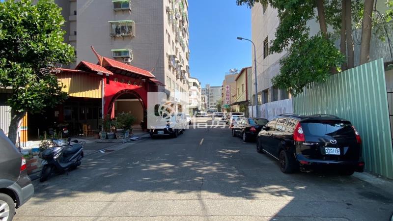 台中西區科博危老建地房屋室內格局與周邊環境