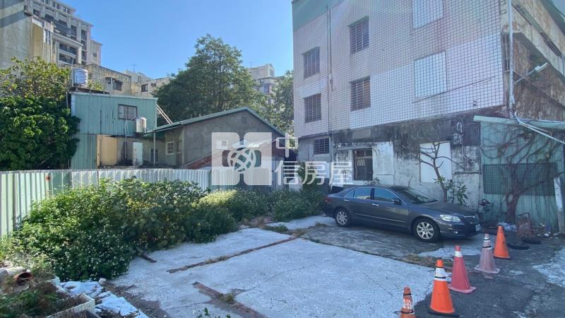 台中西區科博危老建地房屋室內格局與周邊環境