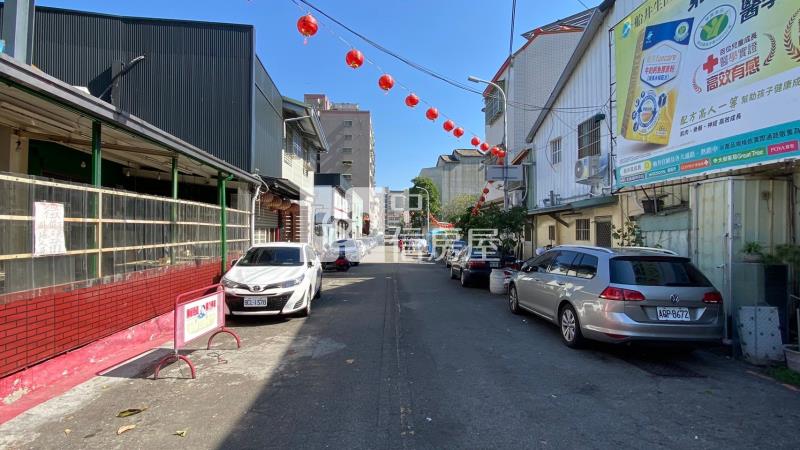 台中西區科博危老建地房屋室內格局與周邊環境