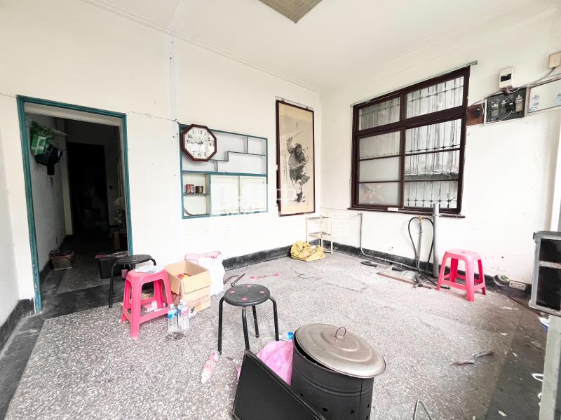 一中活路透天房屋室內格局與周邊環境