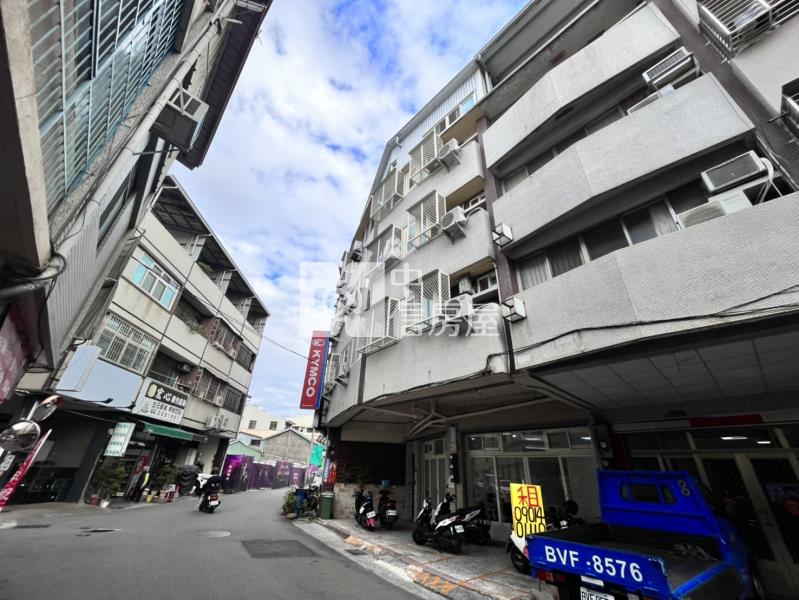 軍和街收租透天房屋室內格局與周邊環境
