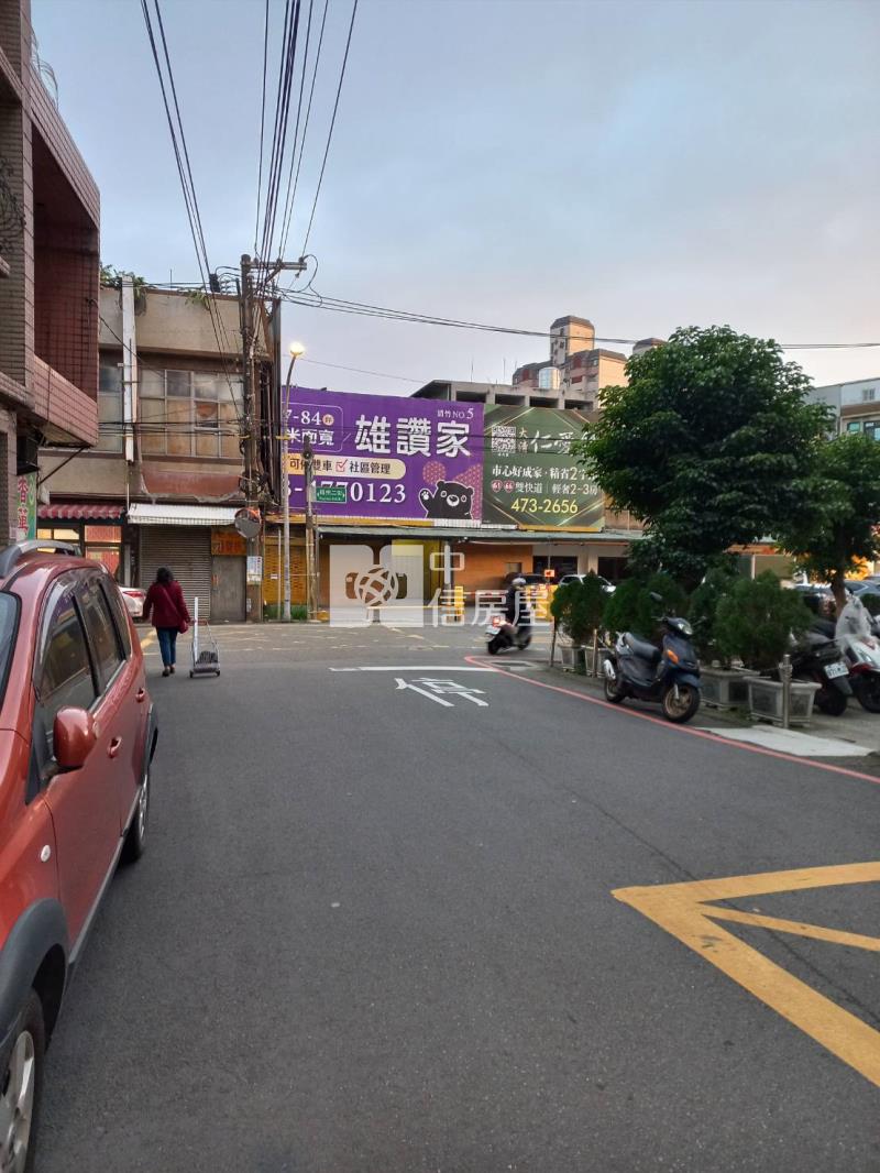 近SOGO收租電梯透天12間套房房屋室內格局與周邊環境