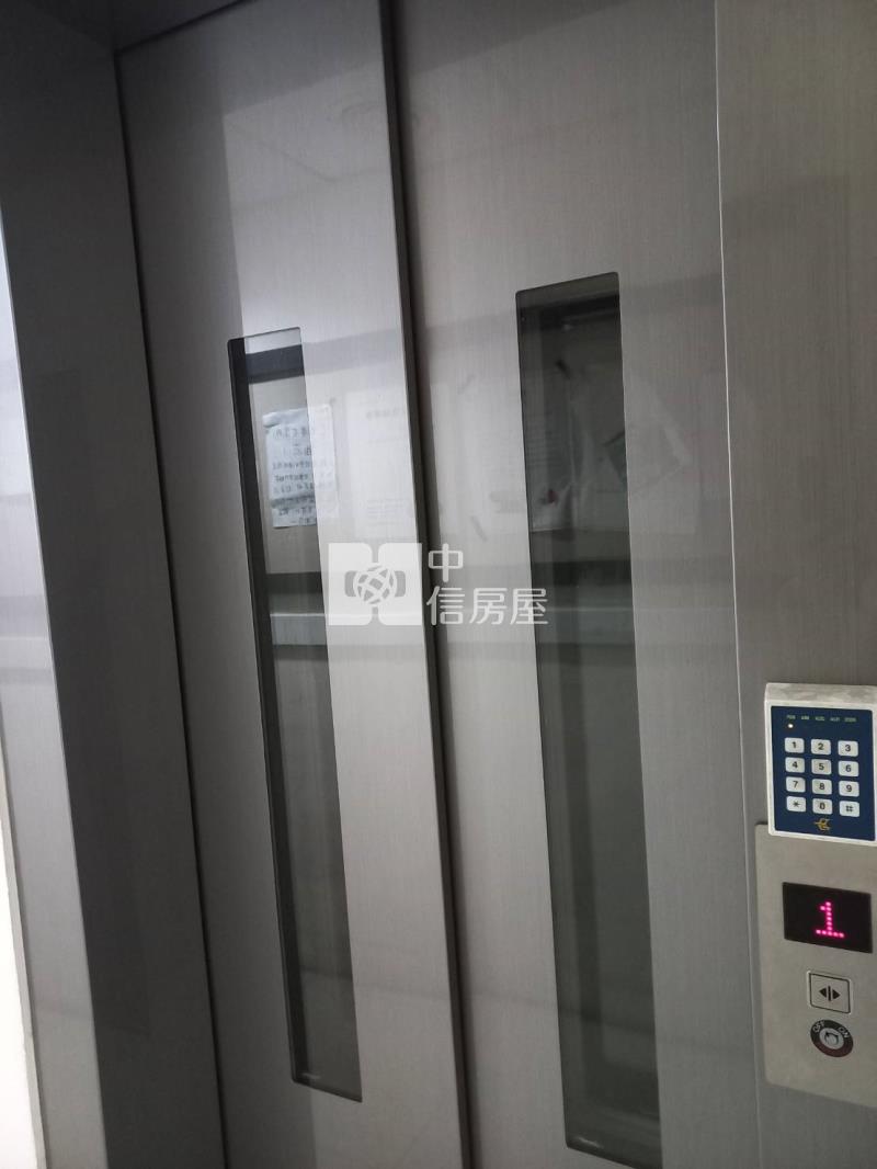 近SOGO收租電梯透天12間套房房屋室內格局與周邊環境