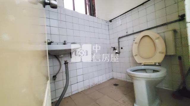 信義國小便宜邊間小透天房屋室內格局與周邊環境