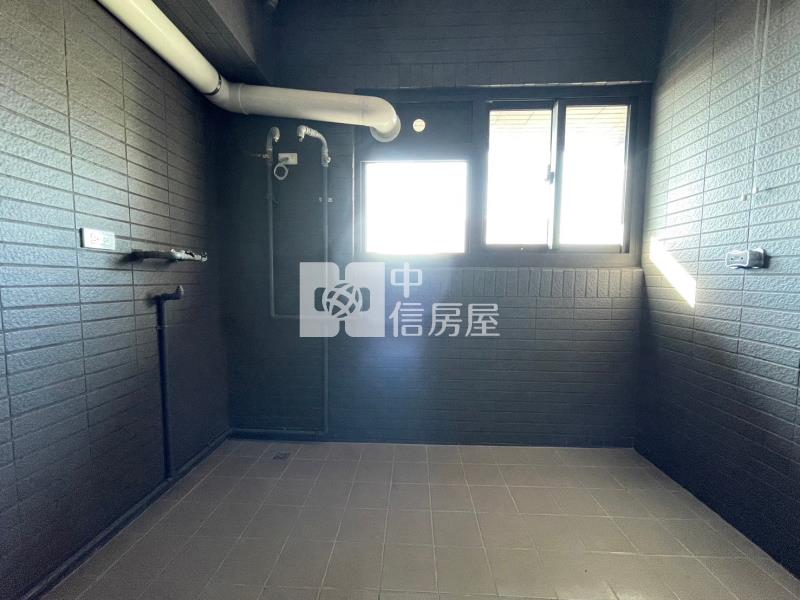 文心大慶全新未住視野三房平車房屋室內格局與周邊環境