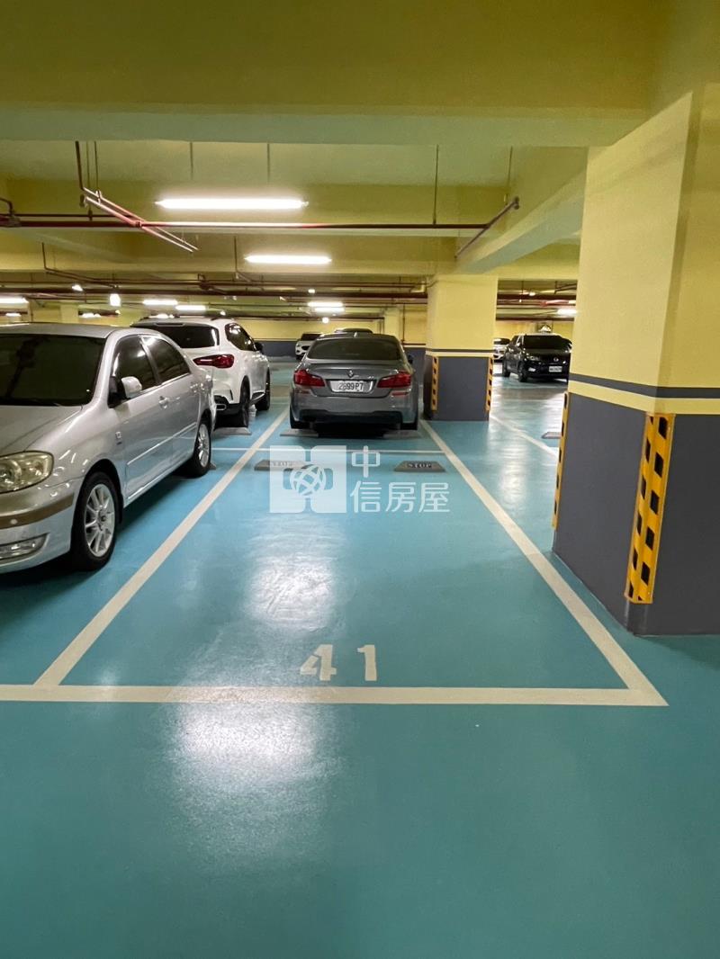 文心大慶全新未住視野三房平車房屋室內格局與周邊環境