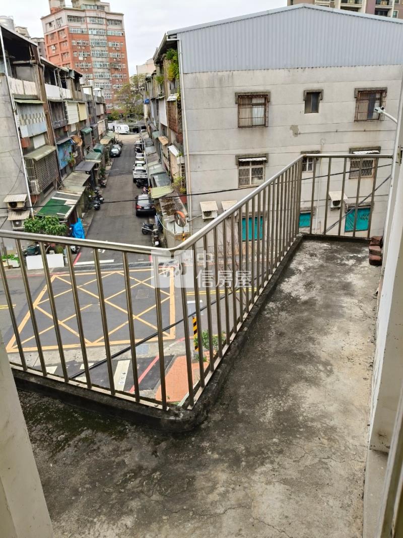 中平特區透天房屋室內格局與周邊環境