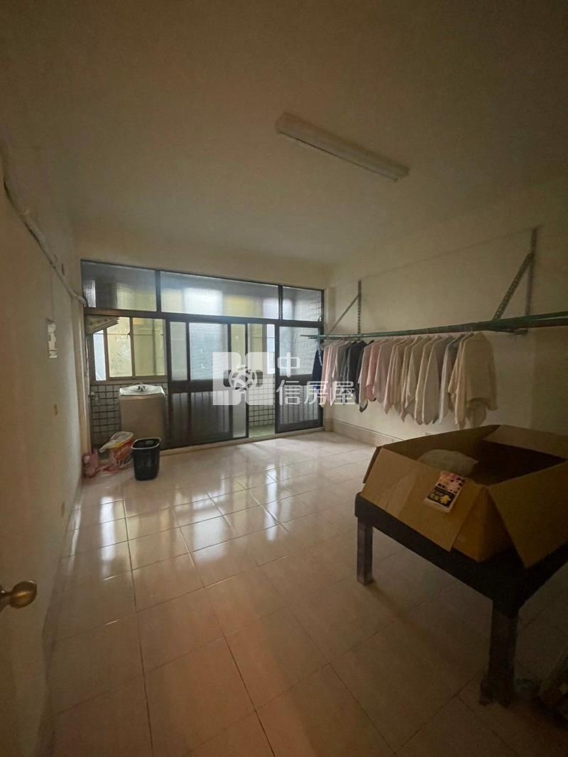 仁德中正路三段店面房屋室內格局與周邊環境