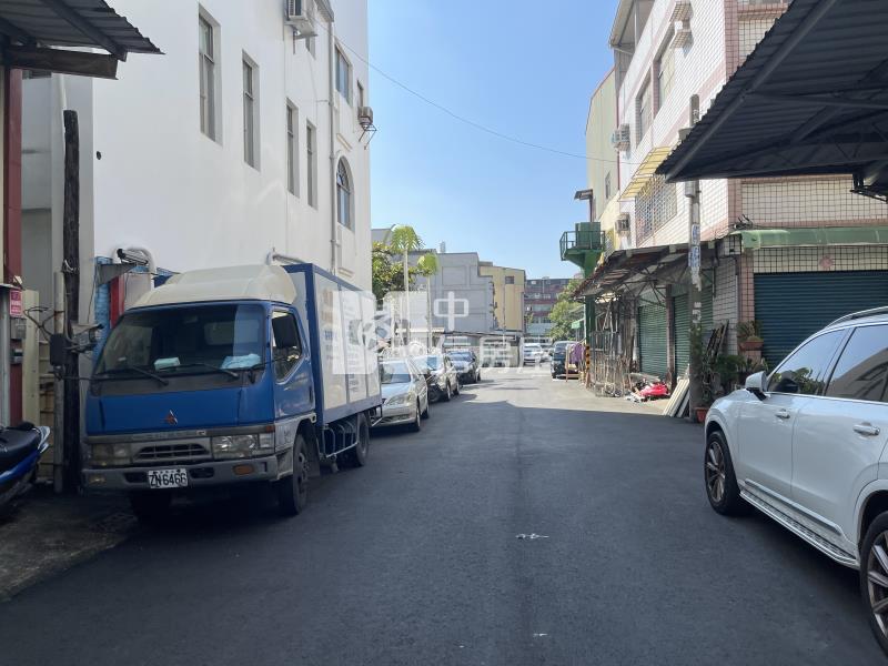 五甲商圈正義國小美3房房屋室內格局與周邊環境