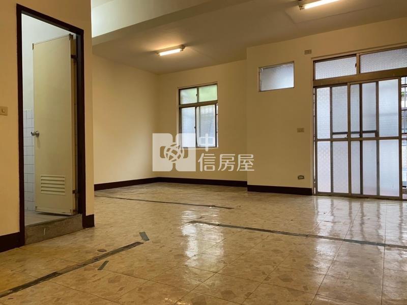 自由街透天房屋室內格局與周邊環境