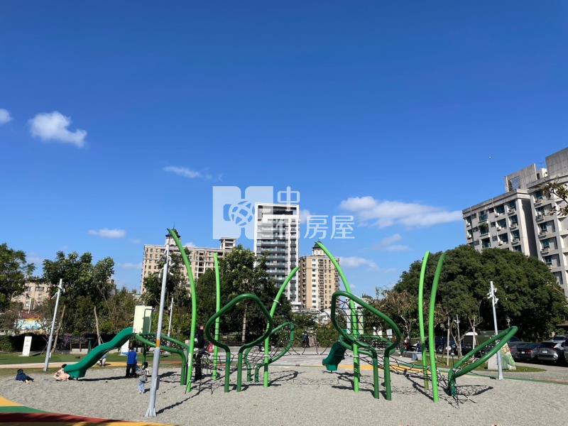 站前之星3房車!面公園房屋室內格局與周邊環境