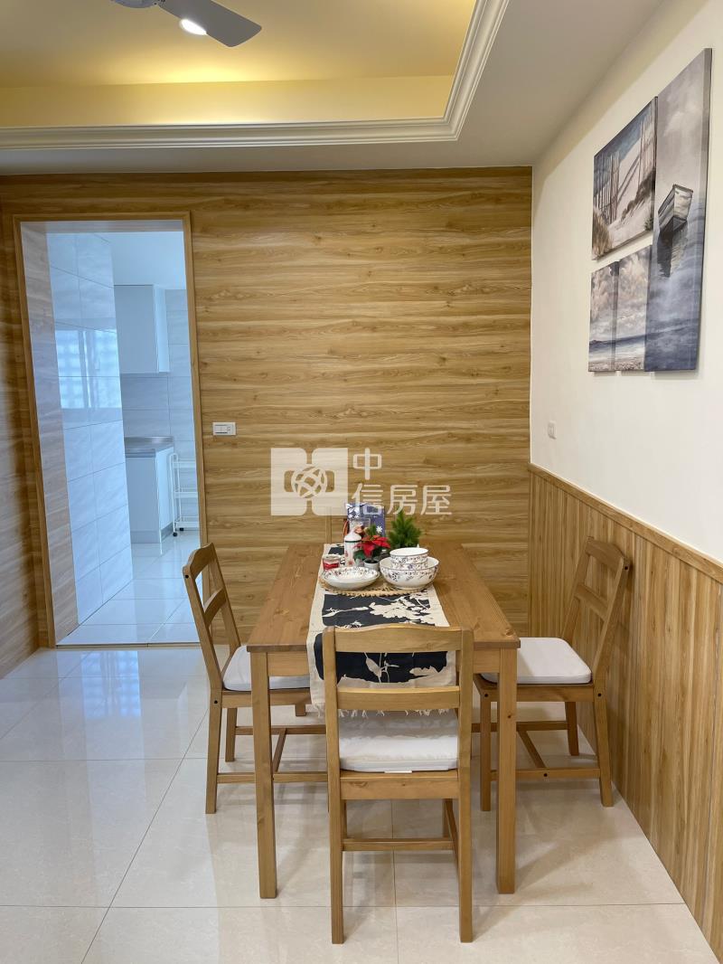 斗六全新整理大面寬車庫別墅房屋室內格局與周邊環境