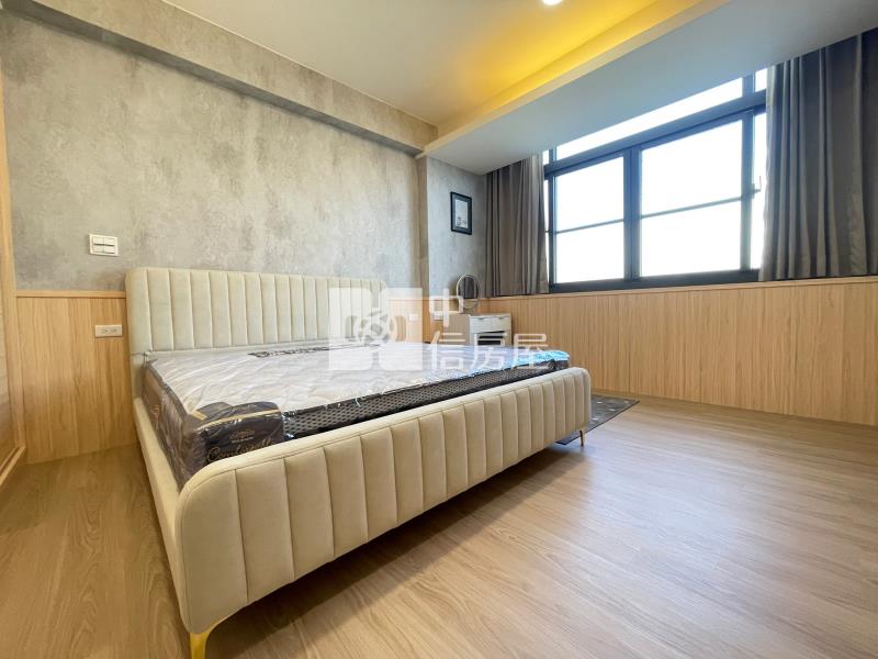 斗六全新整理大面寬車庫別墅房屋室內格局與周邊環境