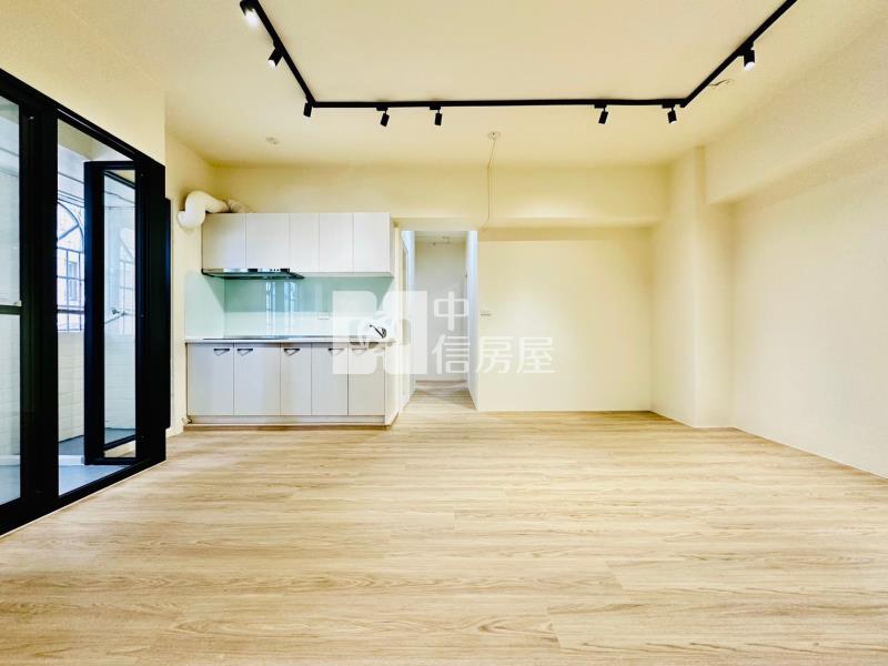 臺灣大道精裝電梯大2房房屋室內格局與周邊環境