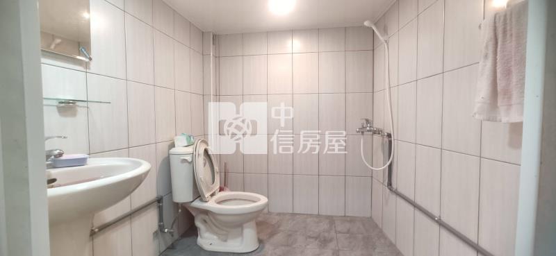市區收租店面房屋室內格局與周邊環境