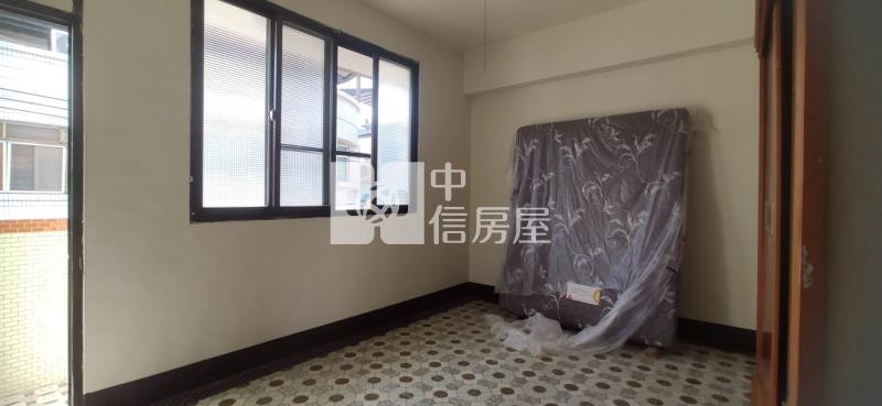 市區收租店面房屋室內格局與周邊環境
