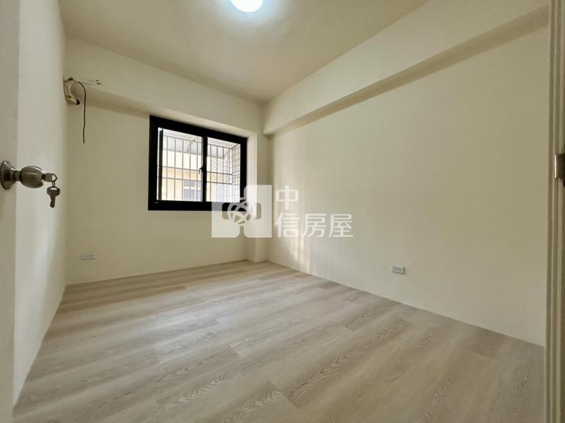 潭子矽品|大三房+車位房屋室內格局與周邊環境