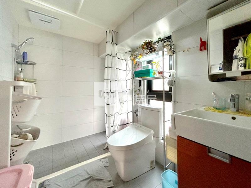 遠百大露臺三房+車位房屋室內格局與周邊環境