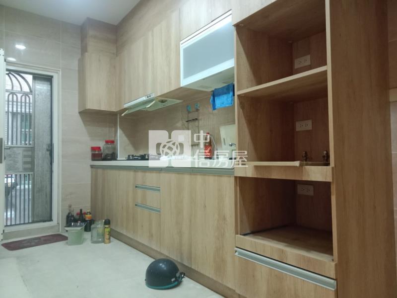 友愛商圈三角窗店住房屋室內格局與周邊環境