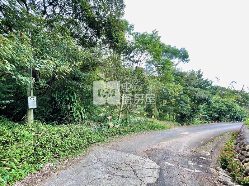 新埔黃梨園清新美農地房屋室內格局與周邊環境