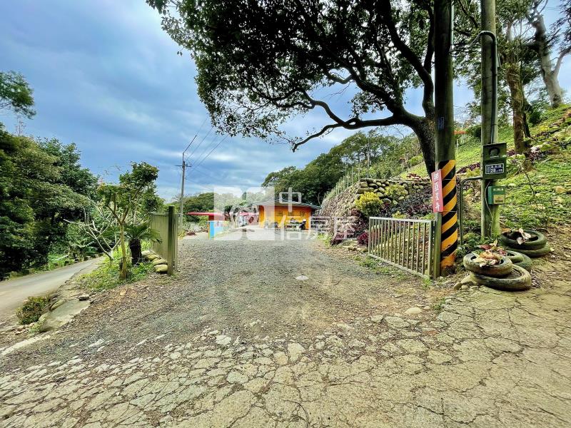 新埔黃梨園清新美農地房屋室內格局與周邊環境