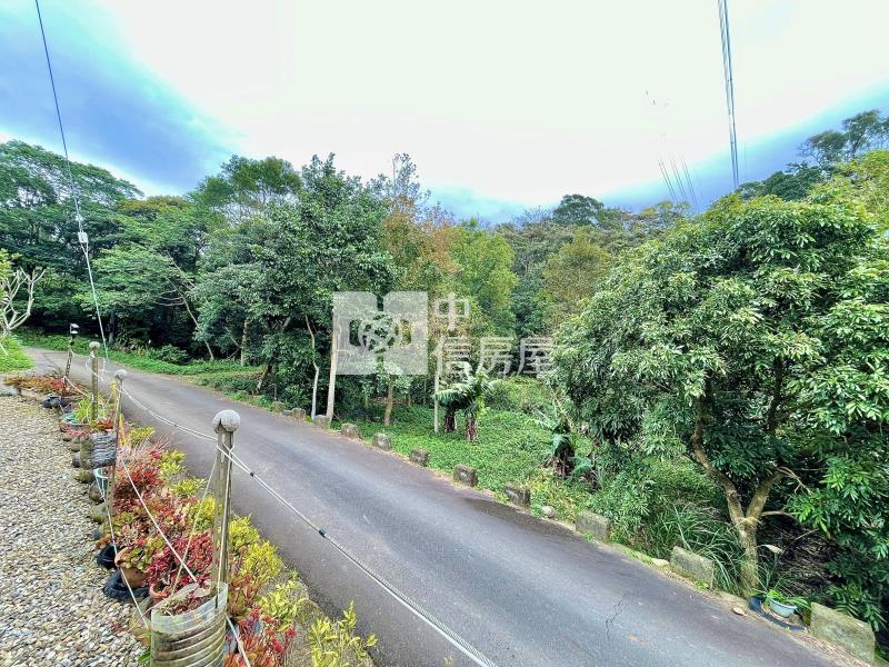 新埔黃梨園清新美農地房屋室內格局與周邊環境