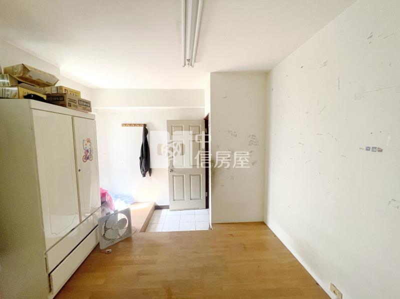 旅順路角店+車位房屋室內格局與周邊環境