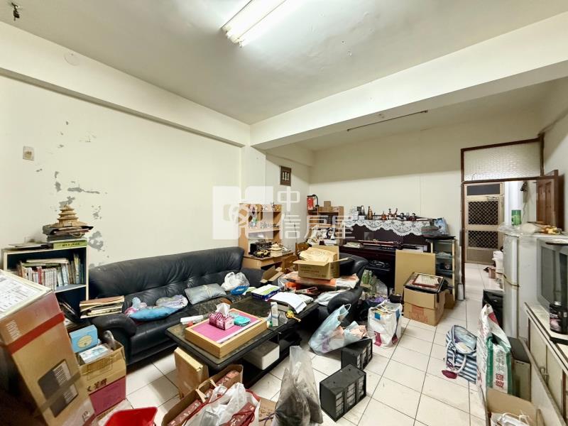 獨家!潭子車站旁臨路住店房屋室內格局與周邊環境