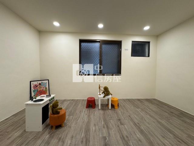 北屯好市多前院停車別墅房屋室內格局與周邊環境