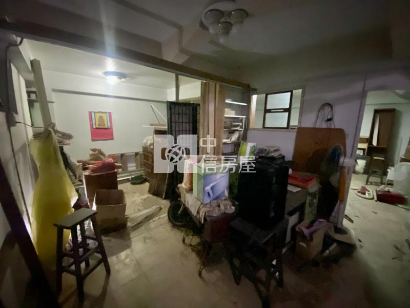 近育仁國小臨10米路三角窗面寬6米店面房屋室內格局與周邊環境