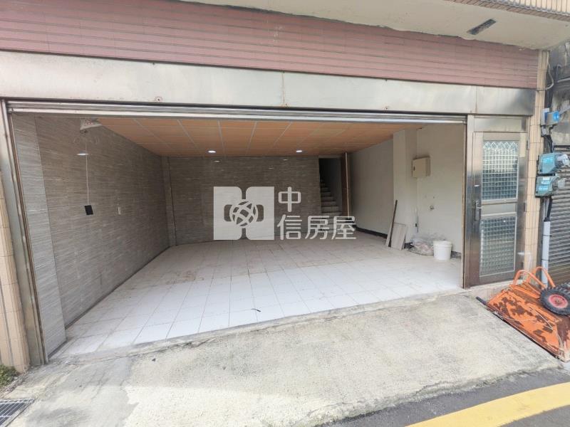 體育園區景觀雙車位美透天房屋室內格局與周邊環境