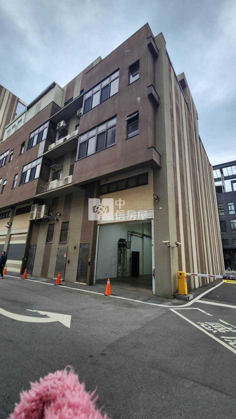 楊梅交流道旁電梯廠房房屋室內格局與周邊環境
