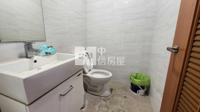 楊梅交流道旁電梯廠房房屋室內格局與周邊環境