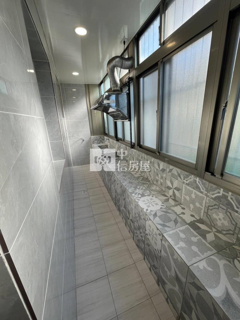 幸福國中公園旁裝潢美寓房屋室內格局與周邊環境