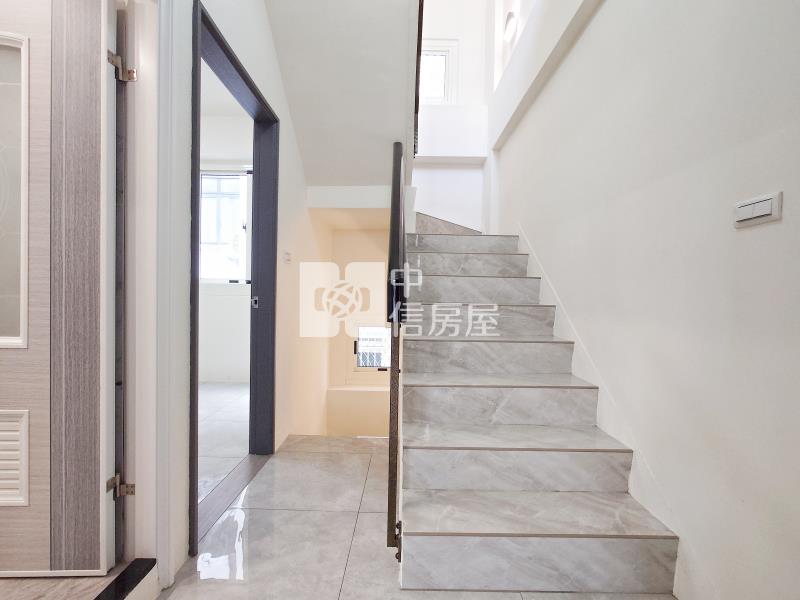 中國醫全新整理美墅房屋室內格局與周邊環境