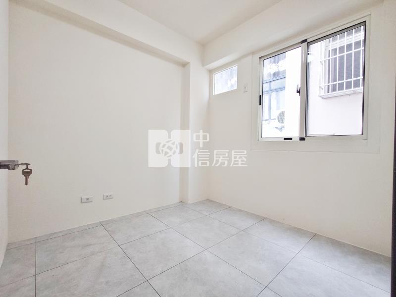 中國醫全新整理美墅房屋室內格局與周邊環境