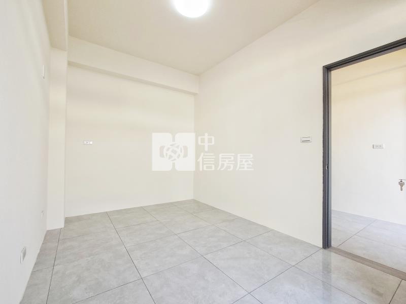 中國醫全新整理美墅房屋室內格局與周邊環境