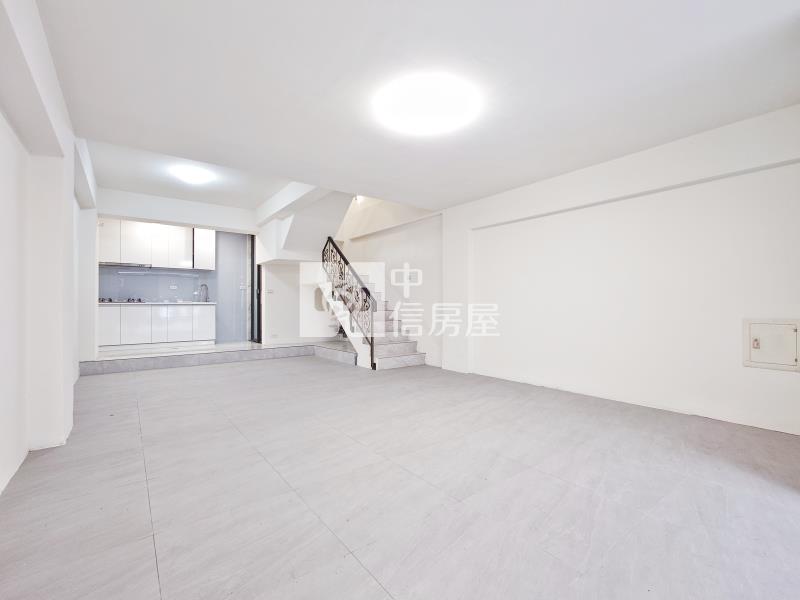 中國醫全新整理美墅房屋室內格局與周邊環境