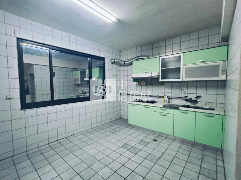 頭份雙學區整新美透房屋室內格局與周邊環境