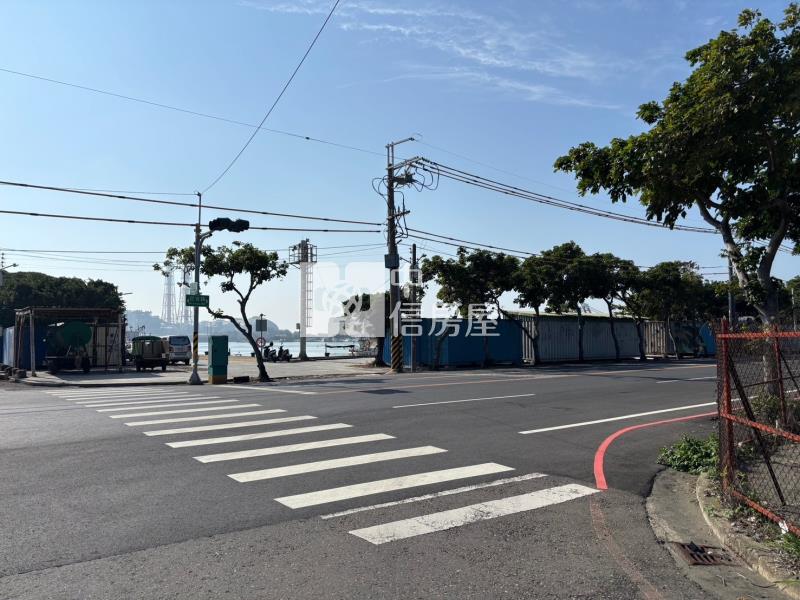 高雄興達港臨20米三角窗優質商業用地房屋室內格局與周邊環境
